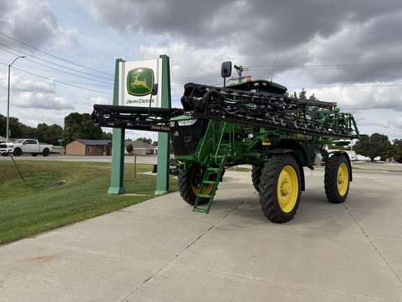 Image of John Deere R4038 equipment image 1