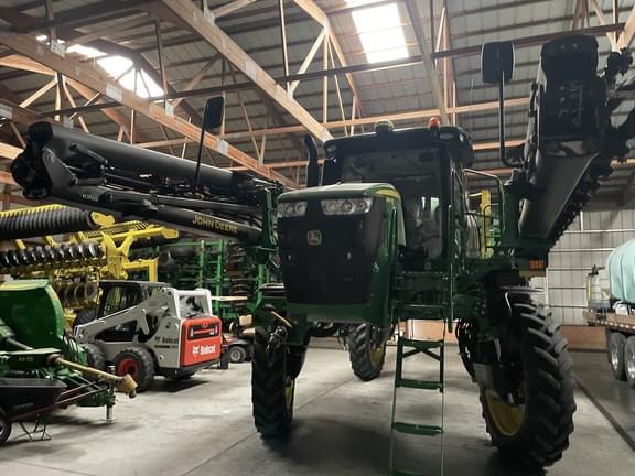 Image of John Deere R4038 equipment image 2