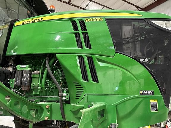 Image of John Deere R4038 equipment image 4