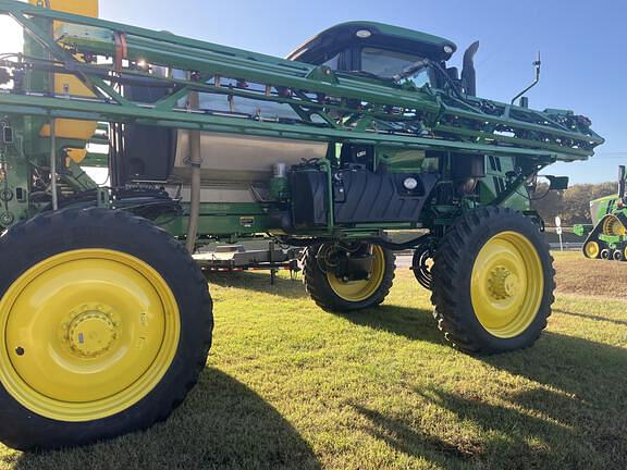 Image of John Deere R4038 equipment image 1