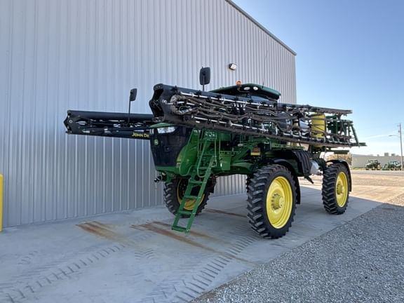 2018 John Deere R4038 Equipment Image0