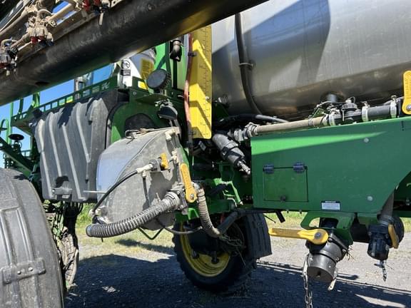 Image of John Deere R4038 equipment image 4