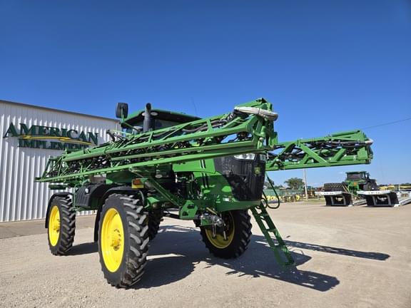 Image of John Deere R4038 equipment image 1