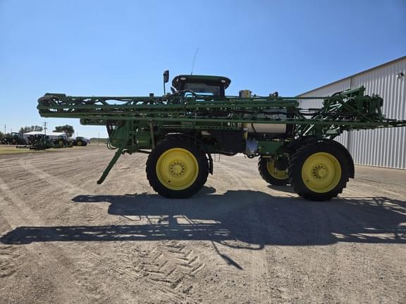 Image of John Deere R4038 equipment image 3