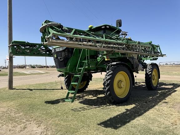 Image of John Deere R4038 equipment image 1