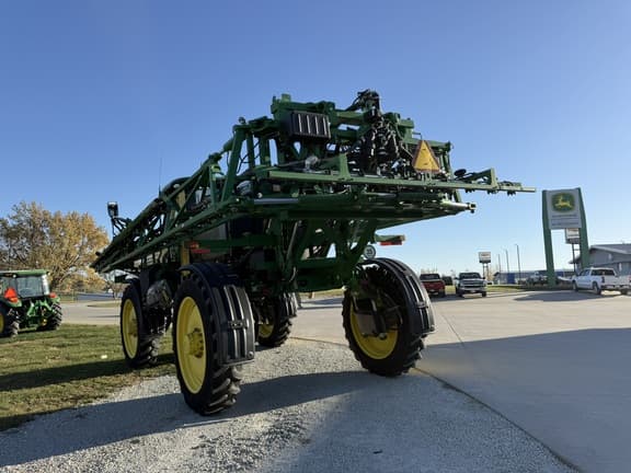 Image of John Deere R4038 equipment image 4