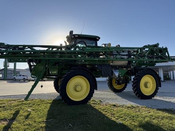 Image of John Deere R4038 equipment image 3