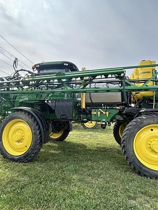 Image of John Deere R4038 equipment image 1