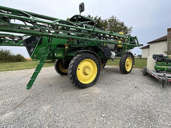 Image of John Deere R4038 equipment image 1