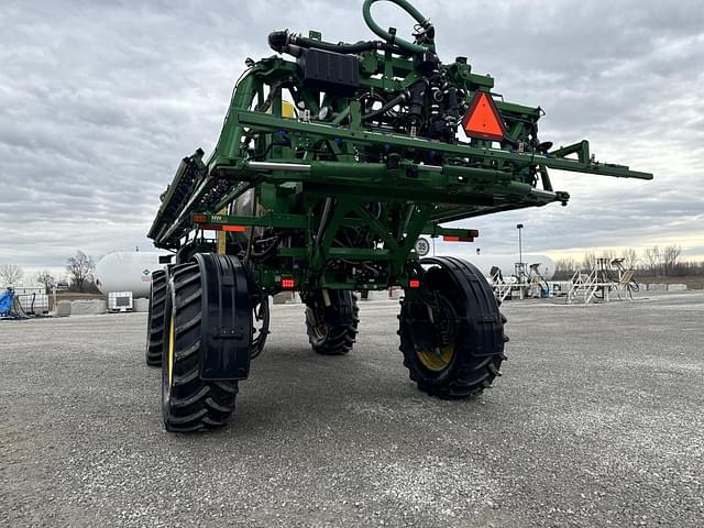 Image of John Deere R4038 equipment image 3