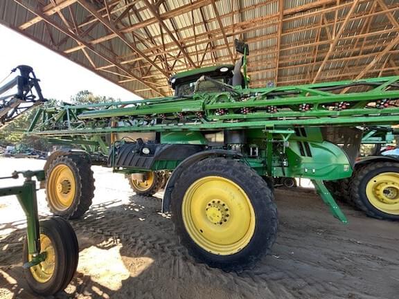 Image of John Deere R4038 equipment image 1