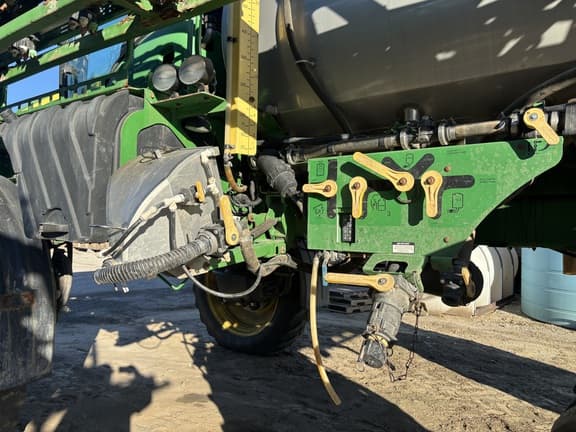 Image of John Deere R4038 equipment image 4