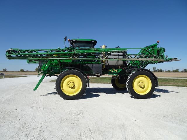 Image of John Deere R4038 equipment image 2