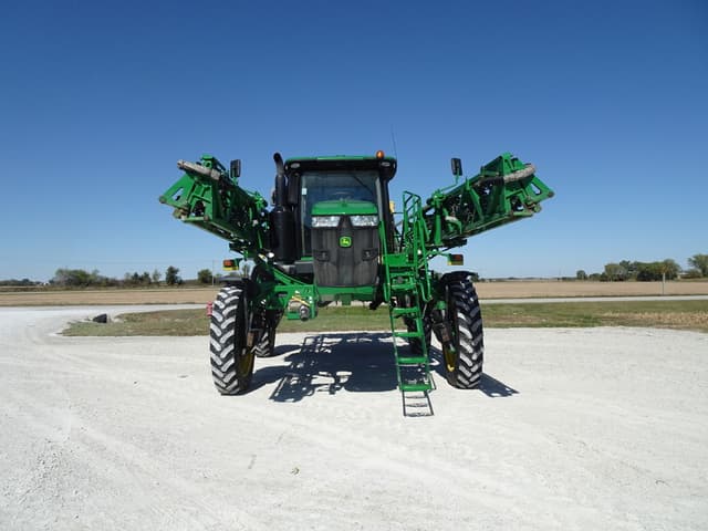 Image of John Deere R4038 equipment image 3