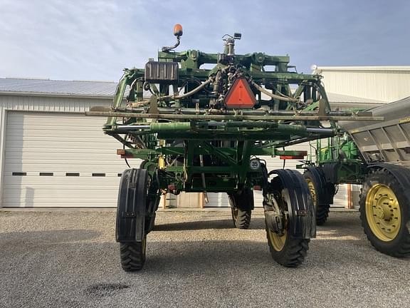 Image of John Deere R4038 equipment image 4