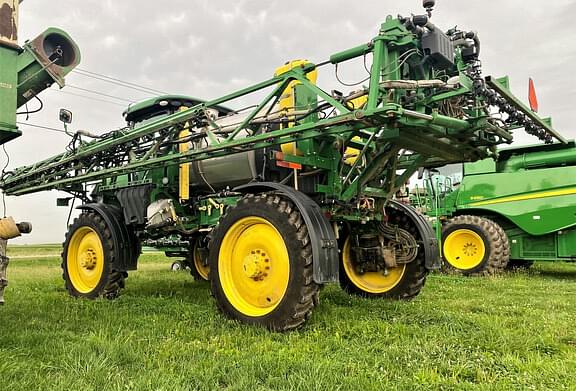 Image of John Deere R4038 equipment image 1