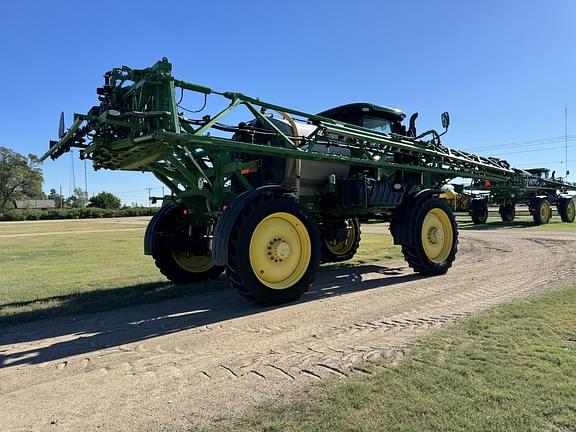 Image of John Deere R4038 equipment image 2