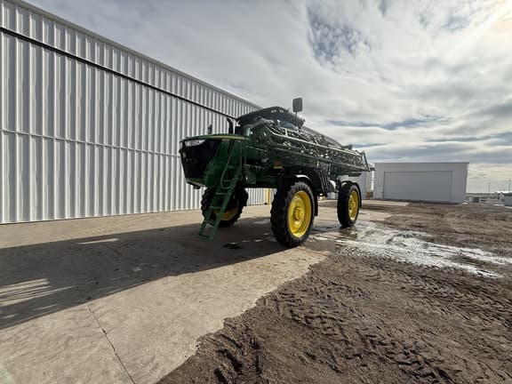 Image of John Deere R4038 equipment image 3