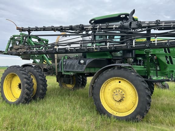 Image of John Deere R4038 equipment image 1