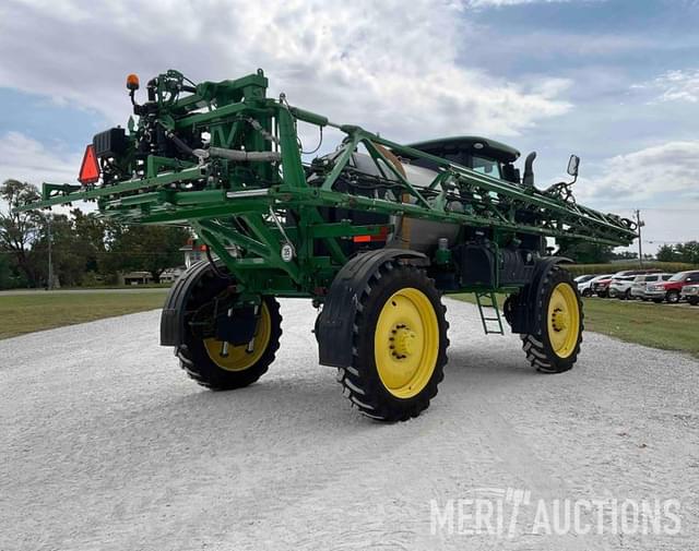 Image of John Deere R4038 equipment image 4