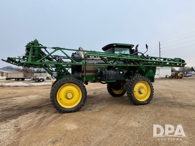 Image of John Deere R4038 equipment image 4