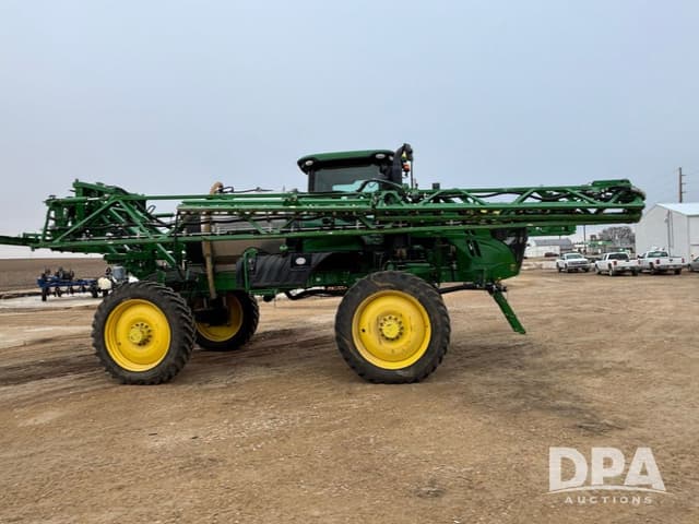 Image of John Deere R4038 equipment image 2