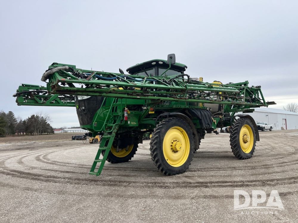 2018 John Deere R4038 Equipment Image0