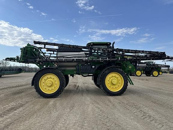 Image of John Deere R4045 equipment image 2