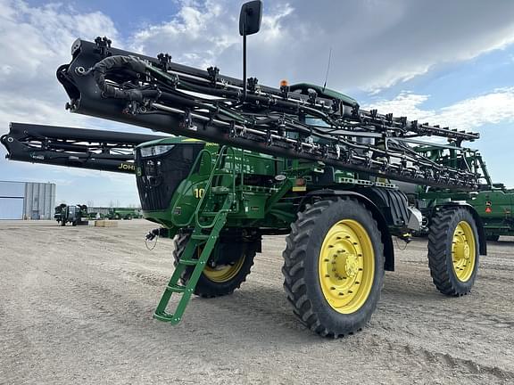 Image of John Deere R4045 equipment image 1