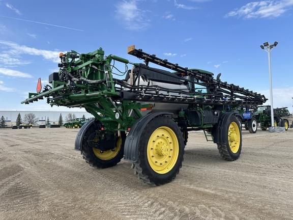 Image of John Deere R4045 equipment image 4