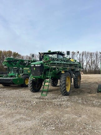 2018 John Deere R4045 Equipment Image0