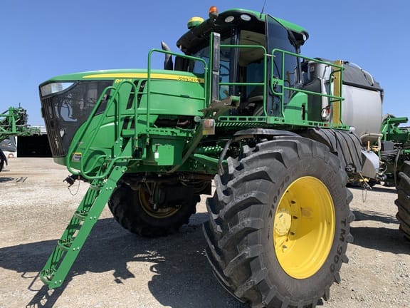 Main image John Deere R4045
