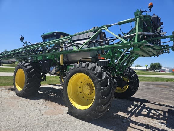 Image of John Deere R4045 equipment image 4