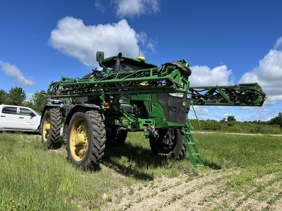 Image of John Deere R4045 equipment image 3