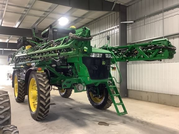 Main image John Deere R4045