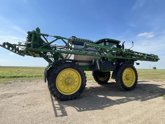 Image of John Deere R4045 equipment image 4