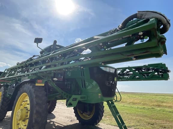Image of John Deere R4045 equipment image 4