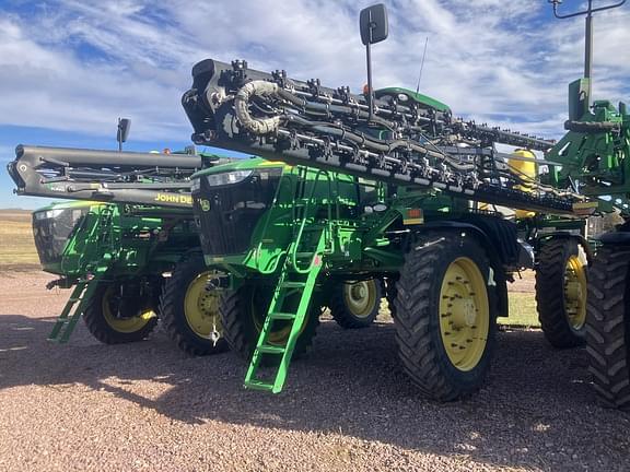 Image of John Deere R4045 equipment image 1