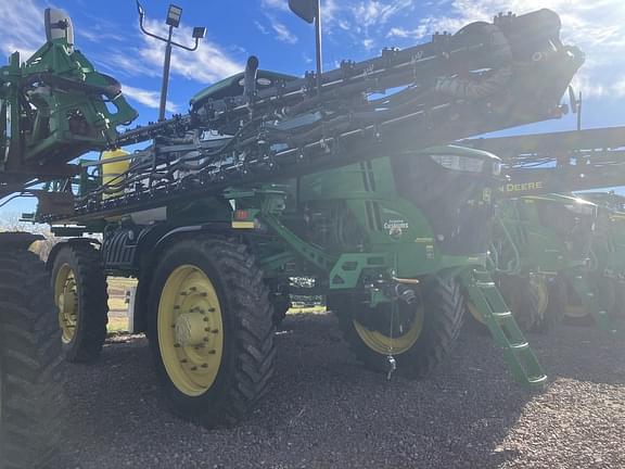 Image of John Deere R4045 equipment image 1
