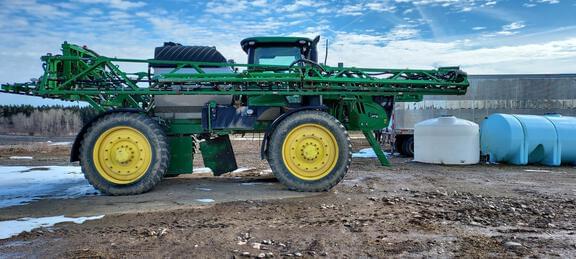 Image of John Deere R4045 equipment image 1