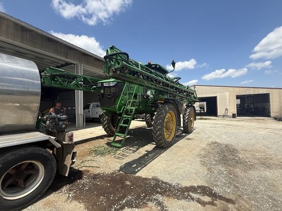 2018 John Deere R4045 Equipment Image0