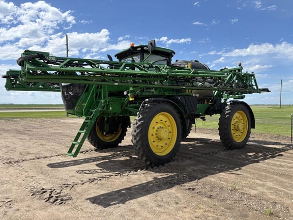 2018 John Deere R4045 Equipment Image0