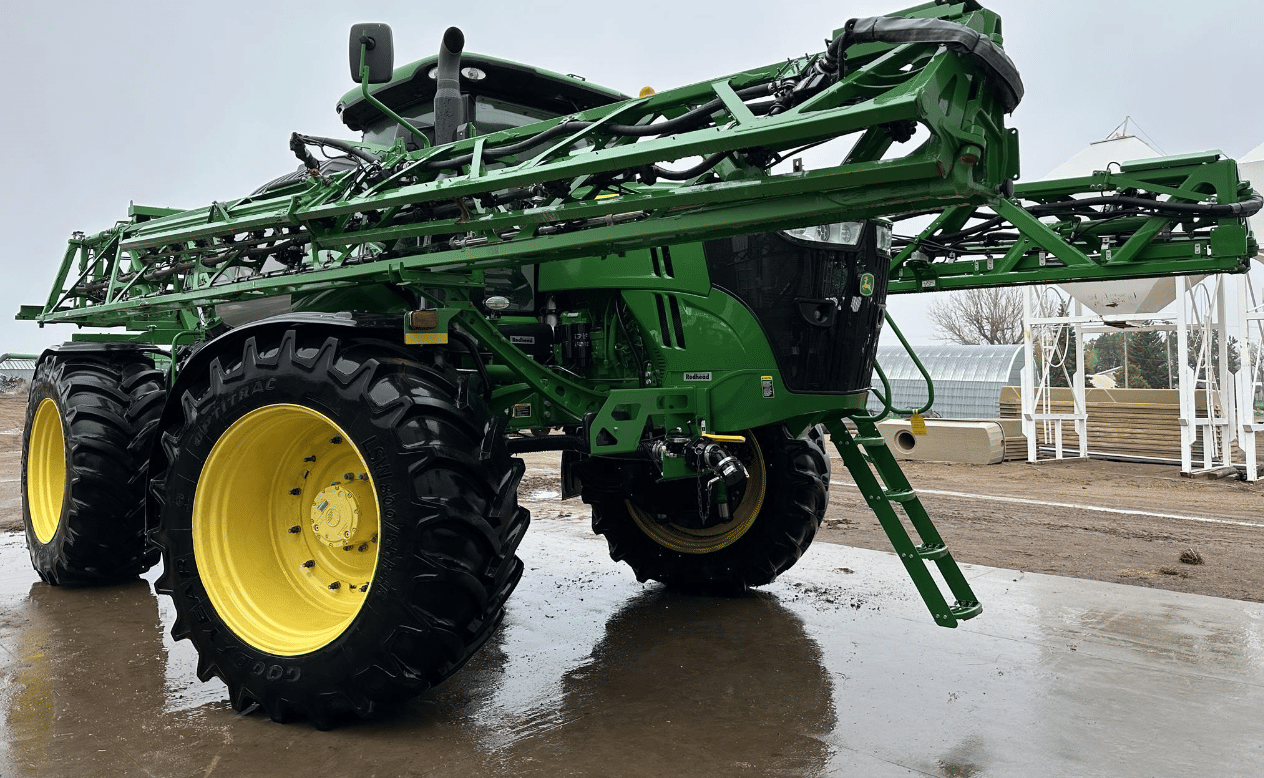 Main image John Deere R4045