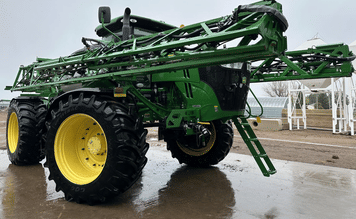 Main image John Deere R4045