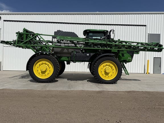 2018 John Deere R4045 Equipment Image0