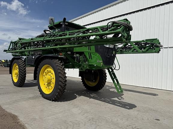 Image of John Deere R4045 equipment image 1