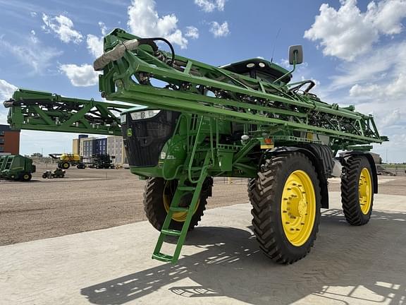 Image of John Deere R4045 equipment image 3