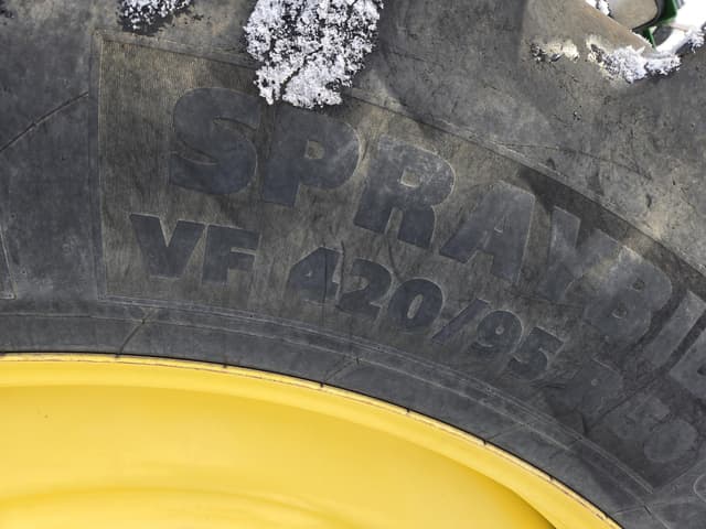 Image of John Deere R4045 equipment image 4