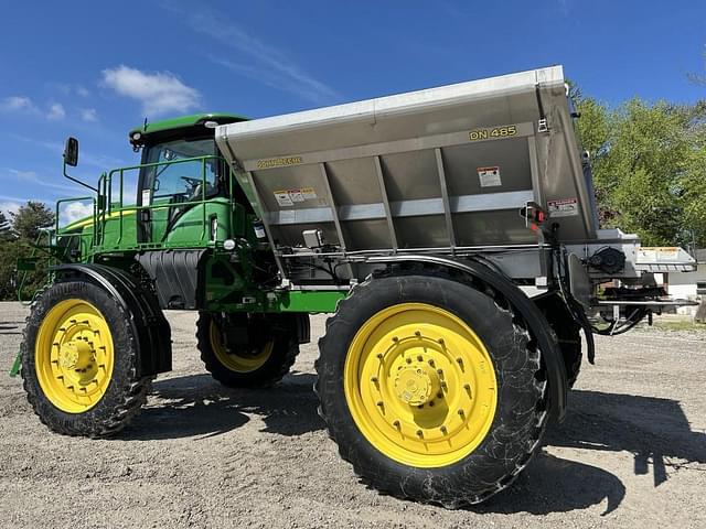 Image of John Deere R4045 equipment image 4