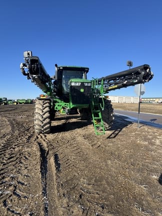 2018 John Deere R4045 Equipment Image0